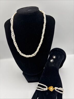 Classic White Rice Pearl Jewelry Set with Goldtone Floral Clasp JP465